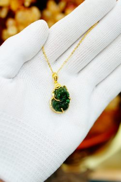 Mặt Dây Chuyền Tỳ Hưu Ngọc Bích Thiên Nhiên Bọc Vàng – Chiêu Tài Hút Lộc Đỉnh Cao