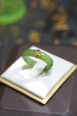 Nhẫn Ngọc Bích Sen Vàng VIP