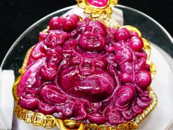 Tượng Phật Di Lặc Hồng Ngọc (Ruby) – Biểu Tượng Hoan Hỷ, Bình An & Phúc Lộc Song Toàn